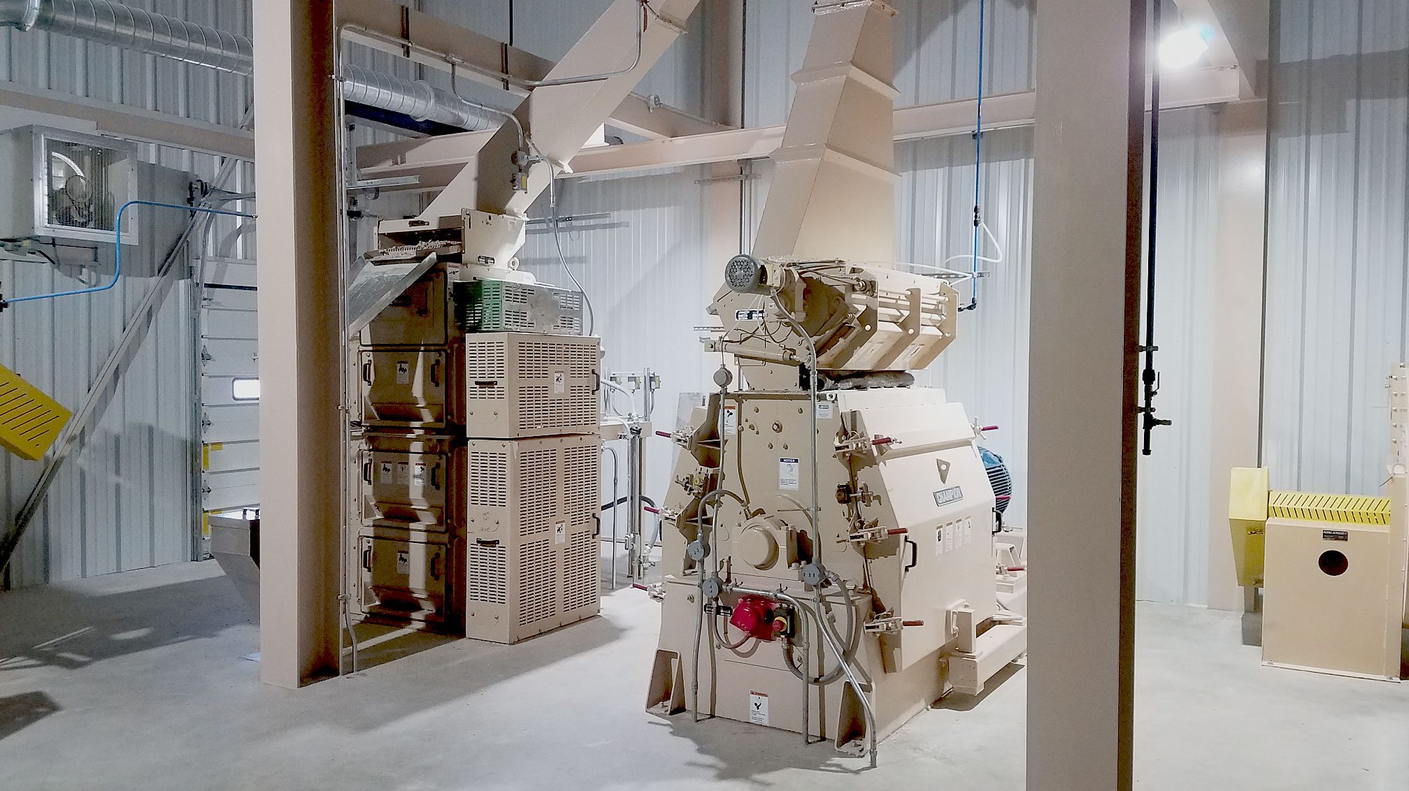 Heavy-duty machines in operation room
